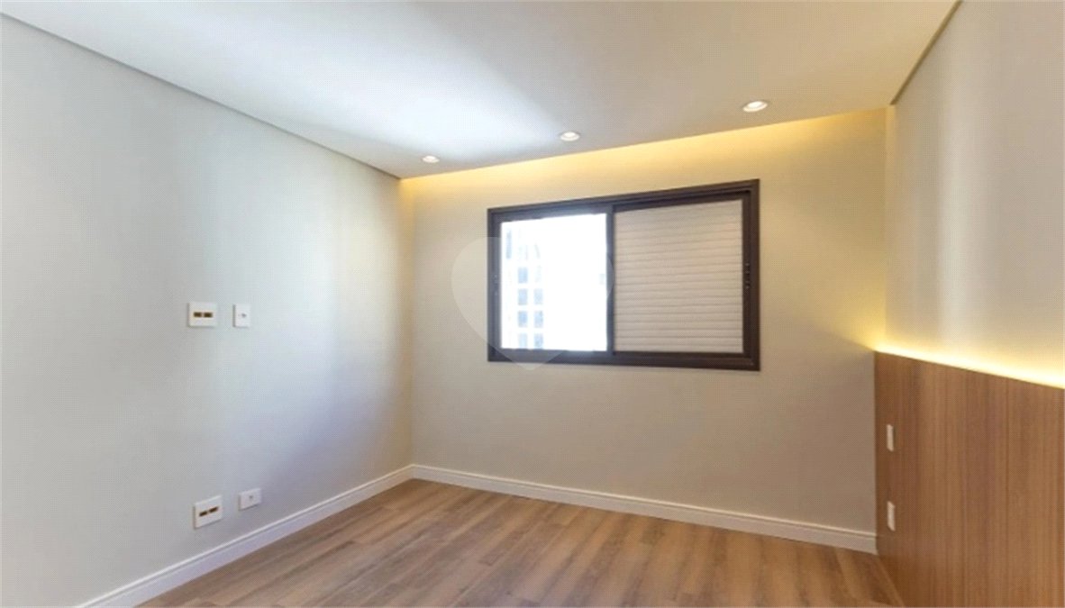 Apartamento à venda com 2 quartos, sendo 1 suíte, em Vila Olímpia, São Paulo, SP