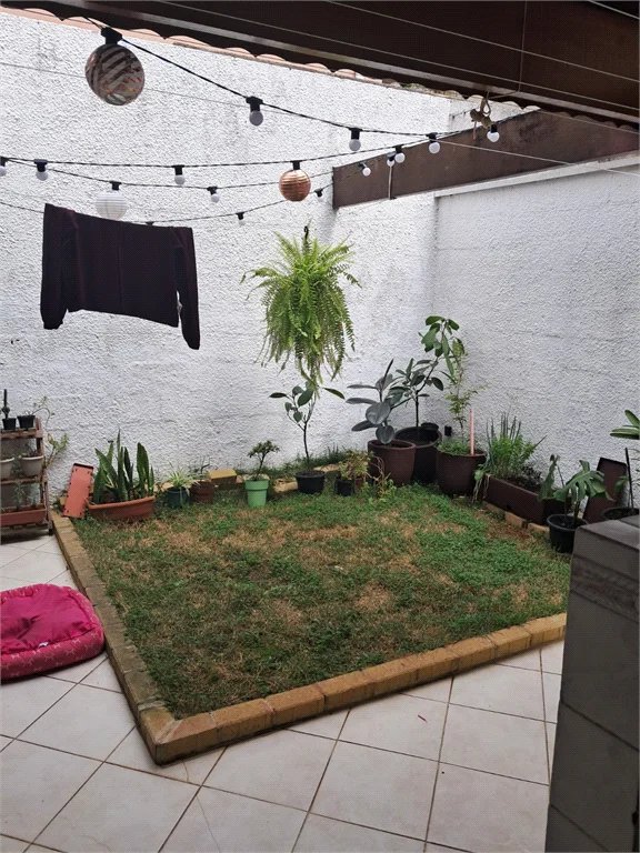 Casa à venda com 4 quartos, sendo 1 suíte, no condomínio Villas IV, São Paulo - SP