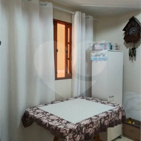 Casa à venda com 3 quartos, sendo 1 suíte,  no condomínio Residencial San Torino, Mogi das Cruzes - SP