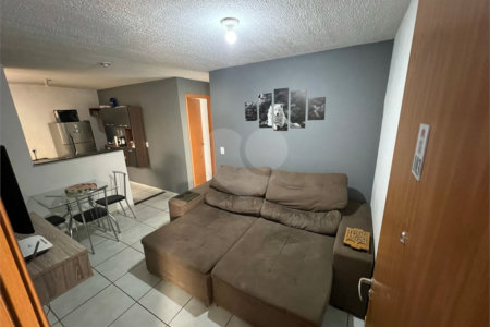 Apartamento térreo com 2 dormitórios