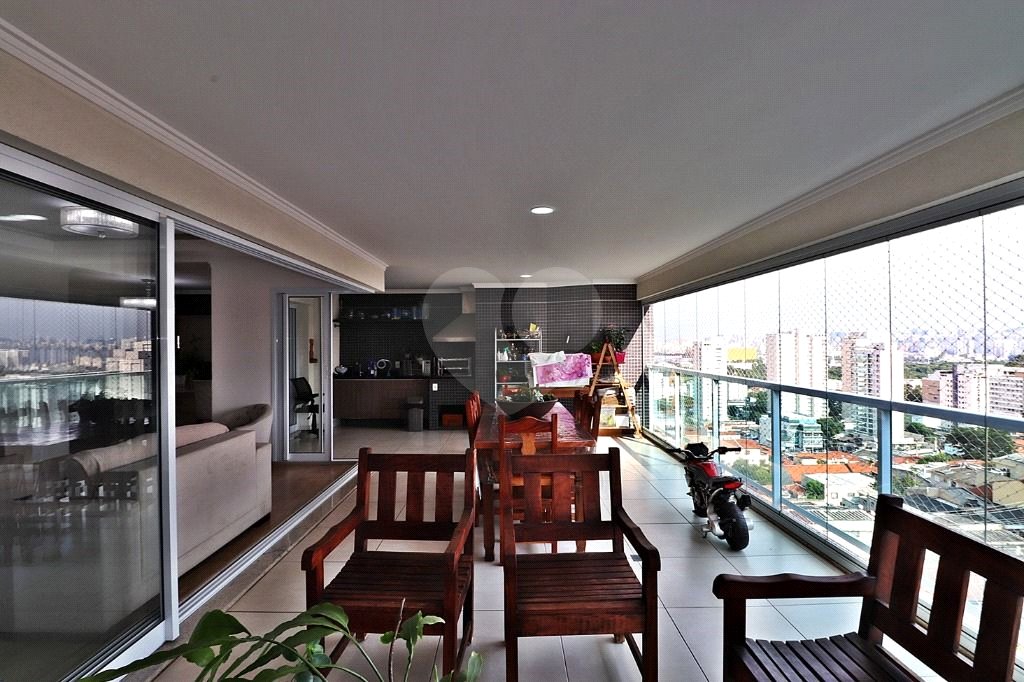 Apartamento à venda com 3 suítes em Santa Teresinha, São Paulo, SP
