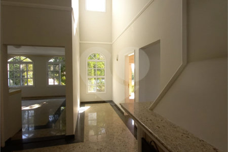 Casa à venda com 5 quartos, sendo 3 suítes, no condomínio Vinhas da Vista Alegre - Lado Sede, Vinhedo - SP
