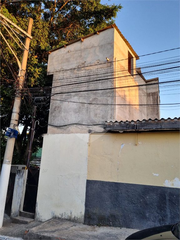 Sobrado à venda com 3 quartos em Vila Basileia, São Paulo, SP