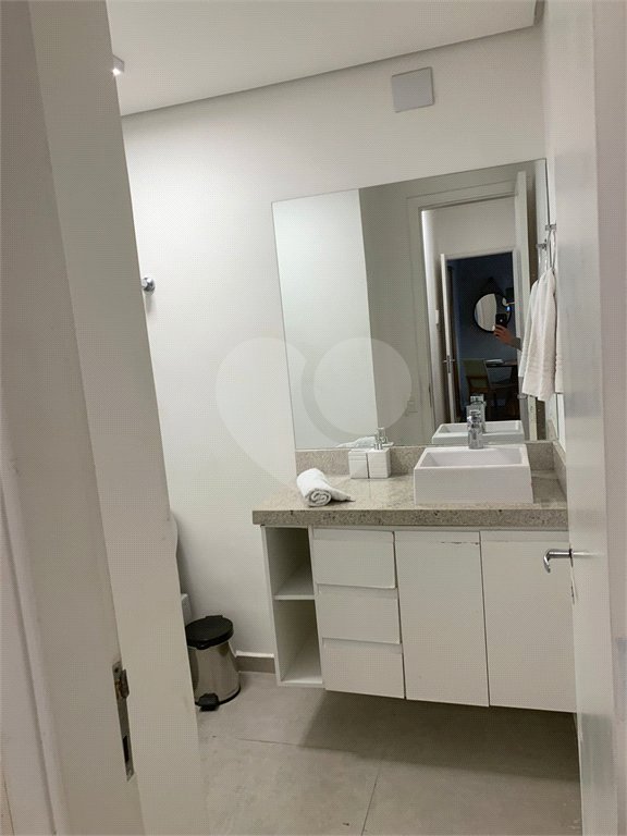 Apartamento para alugar com 2 quartos, sendo 1 suíte,  em Vila Olímpia, São Paulo, SP