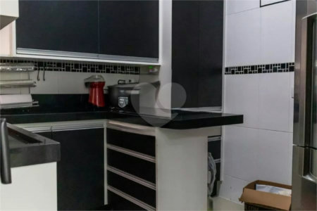 Casa à venda com 3 quartos, sendo 1 suíte,  no condomínio Rafaela I, São Paulo - SP
