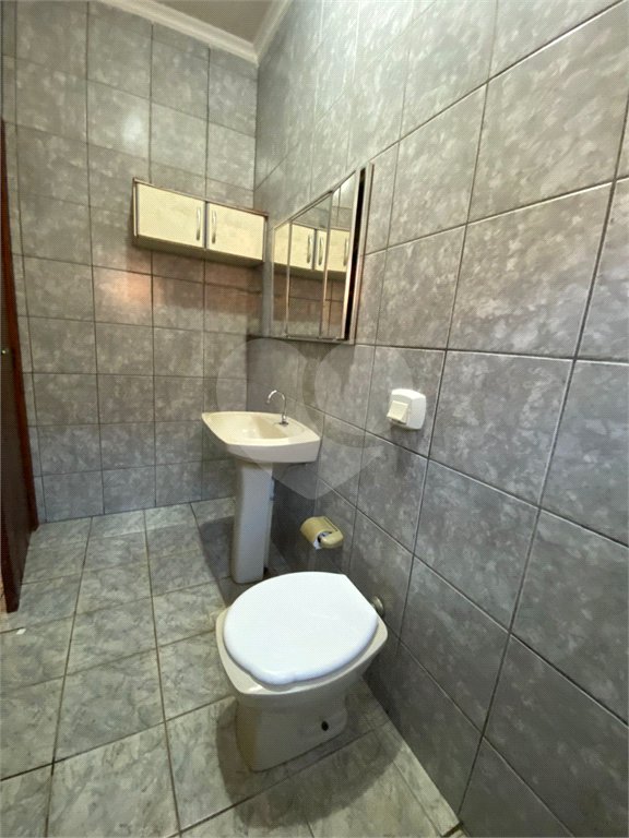 Casa à venda com 3 quartos, sendo 2 suítes, no Centro, Três Lagoas, MS