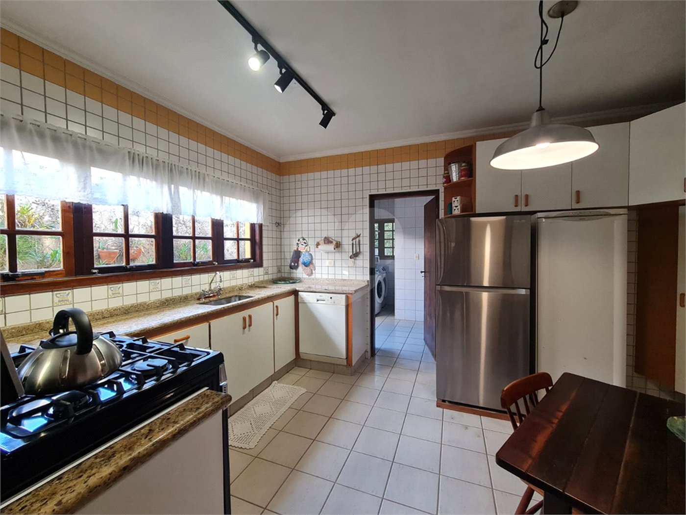 Casa Térrea à venda com 4 quartos, sendo 2 suítes, em Interlagos, São Paulo, SP
