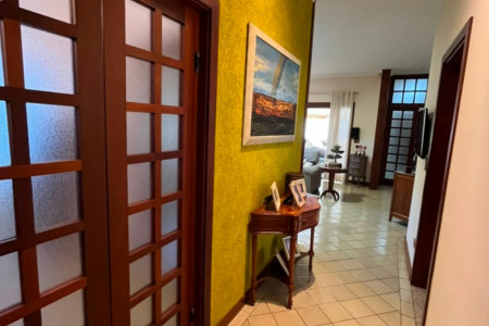 Casa à venda com 3 quartos, sendo 1 suíte,  em Santos Dumont, Três Lagoas, MS