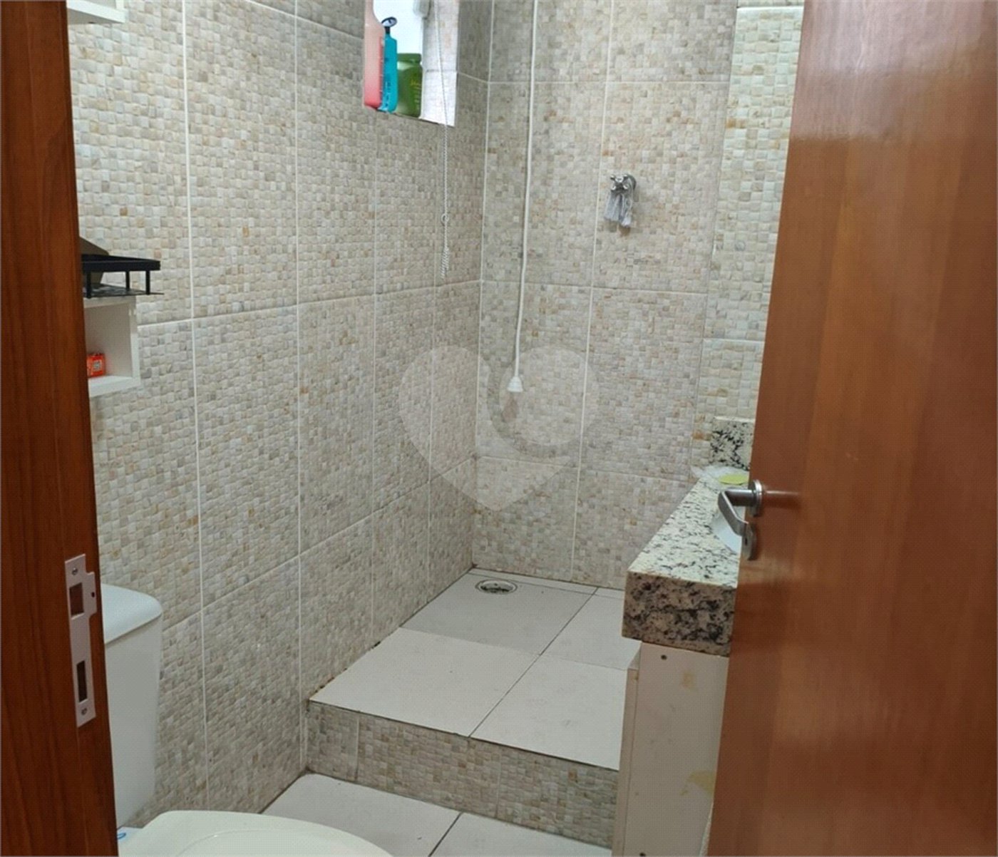 Sobrado à venda com 3 quartos, sendo 1 suíte, em Tremembé, São Paulo, SP