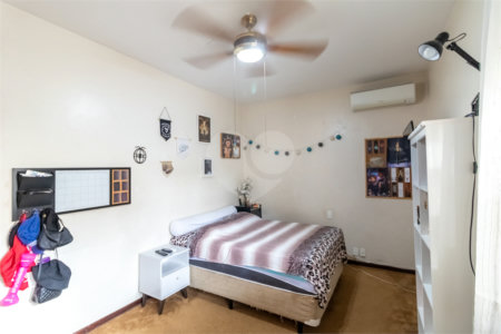 Casa à venda com 4 quartos, sendo 1 suíte, em Jardim Marajoara, São Paulo, SP