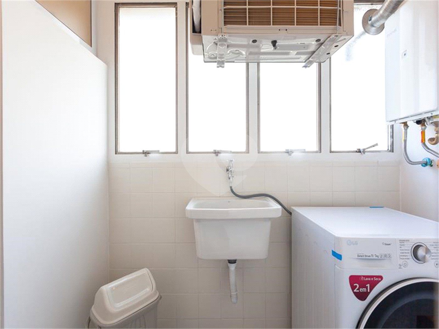 Apartamento à venda com 4 quartos, sendo 1 suíte, em Vila Olímpia, São Paulo, SP