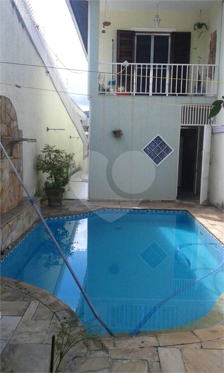 Sobrado à venda com 3 quartos, sendo 2 suítes, em Horto, São Paulo, SP