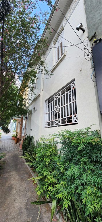 Sobrado à venda com 3 quartos, sendo 1 suíte, em Vila Mariana, São Paulo, SP
