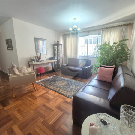 Apartamento à venda com 3 quartos, sendo 1 suíte, em Itaim Bibi, São Paulo, SP