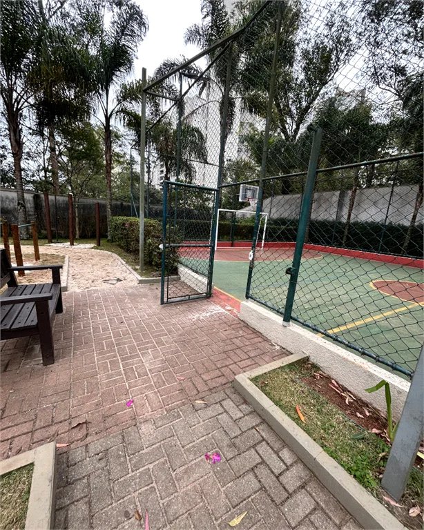 Apartamento à venda com 3 quartos, sendo 1 suíte,  em Vila Andrade, São Paulo, SP