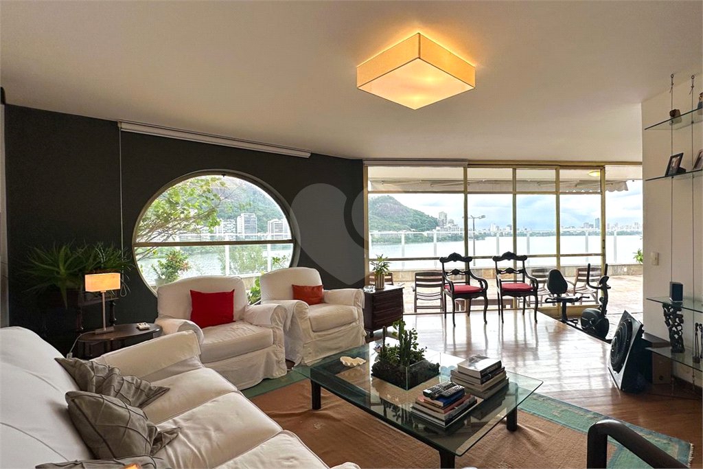 Cobertura à venda com 7 quartos, sendo 3 suítes,  em Lagoa, Rio de Janeiro, RJ