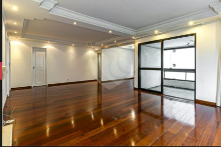 Apartamento a venda em Moema com 162m², 3 quartos ( suítes ) 3 vagas
