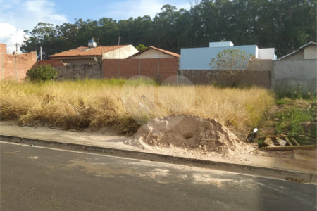 Terreno com 160,00 m² no Parque dos Flamboyant.
