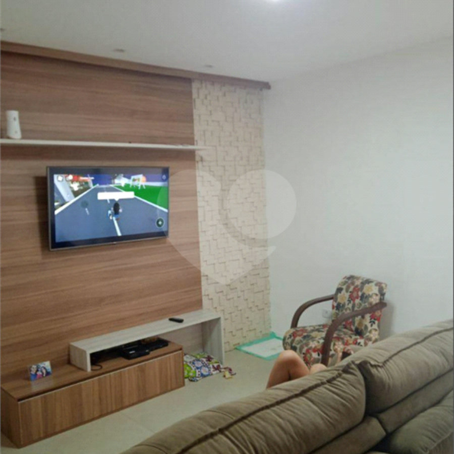 Casa à venda com 2 quartos, sendo 1 suíte, em Vila Anastácio, São Paulo, SP