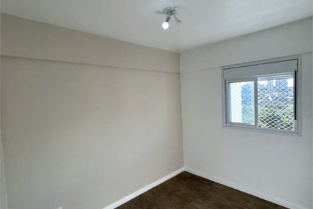 Apartamento à venda com 3 quartos, sendo 1 suíte,  em Jardim Umarizal, São Paulo, SP