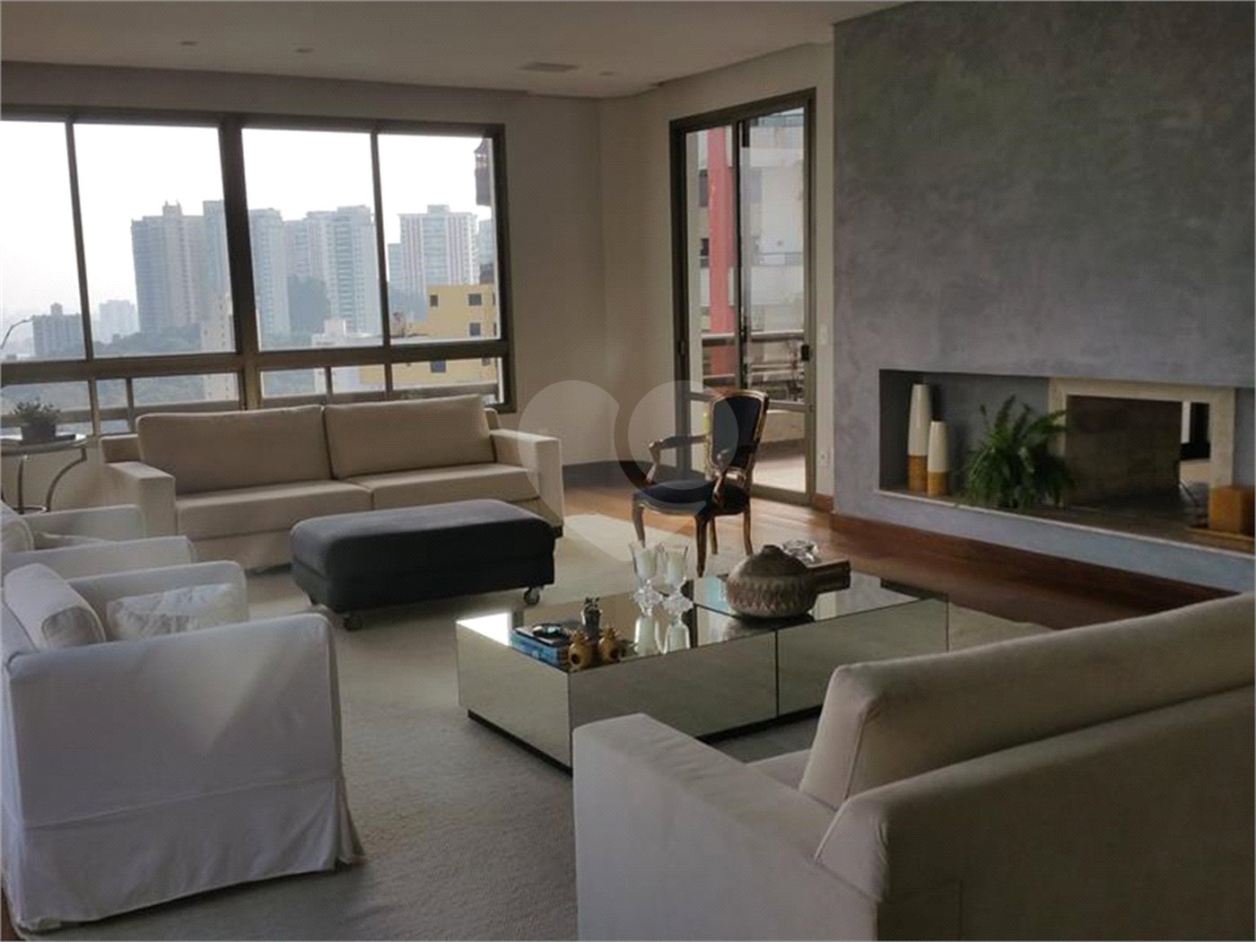 Apartamento à venda ou para alugar com 4 suítes em Morumbi, São Paulo, SP