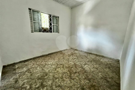 Casa à venda com 2 quartos em Vila Deyse, Itapetininga, SP