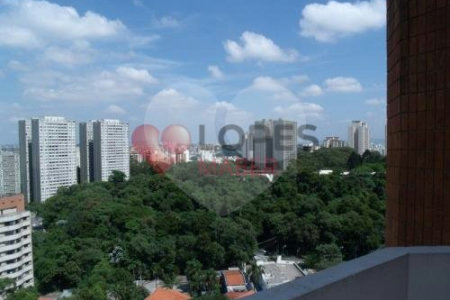 Apartamento à venda com 3 suítes em Vila Suzana, São Paulo, SP