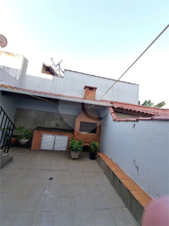 Sobrado à venda com 3 quartos em Bortolândia, São Paulo, SP