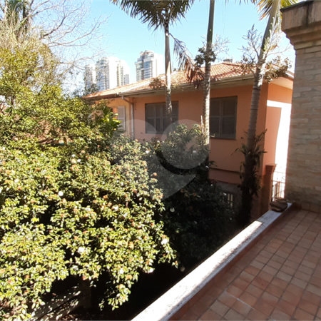Casa à venda com 3 quartos, sendo 1 suíte, em Brooklin, São Paulo, SP