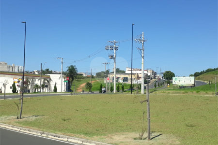 Casa à venda no condomínio Villa dos Pinheiros, Indaiatuba - SP