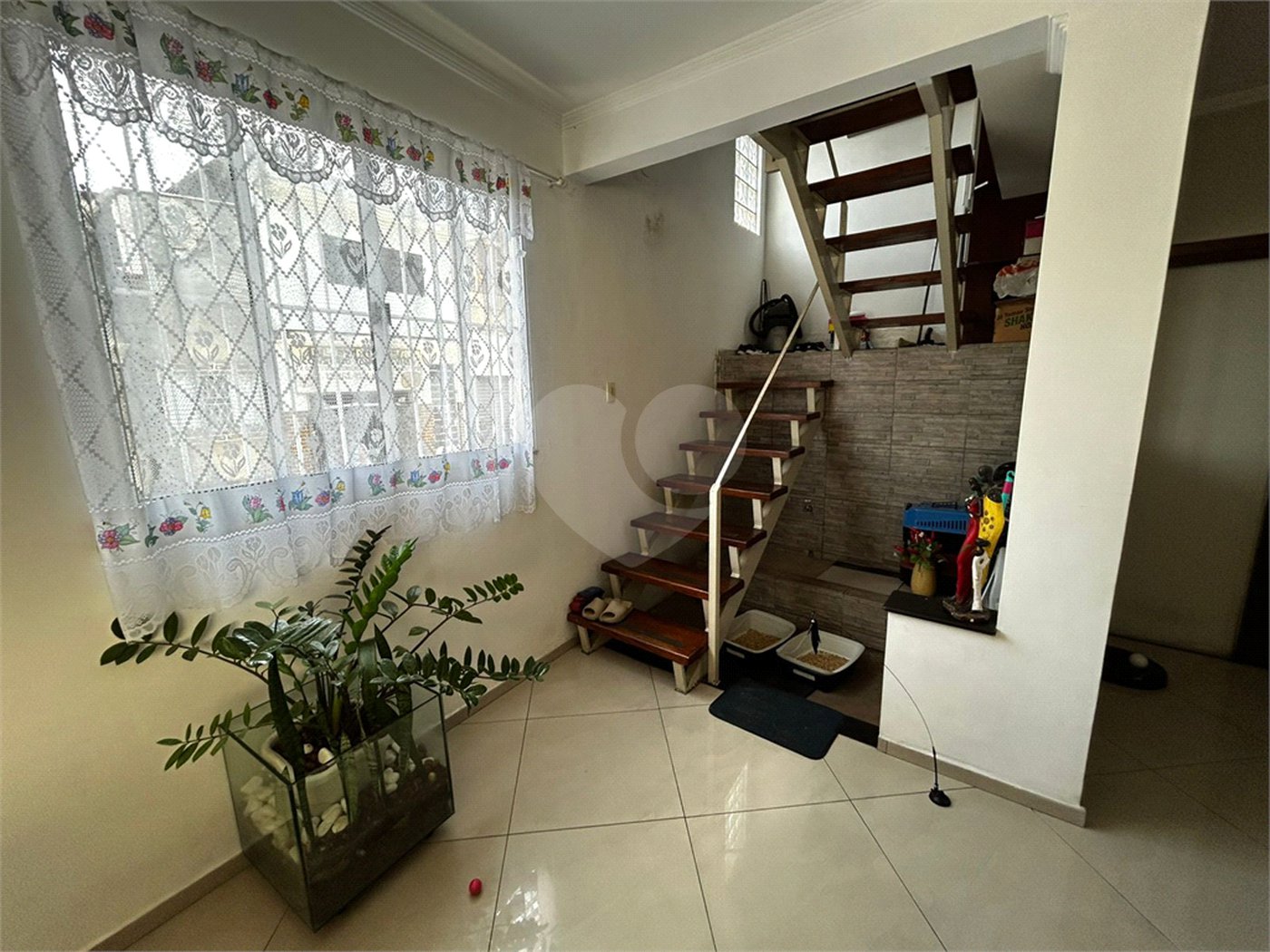 Casa à venda com 4 quartos, sendo 2 suítes, em Vila Buenos Aires, São Paulo, SP