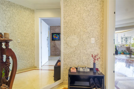 Apartamento à venda com 4 quartos, sendo 2 suítes, em Indianópolis, São Paulo, SP