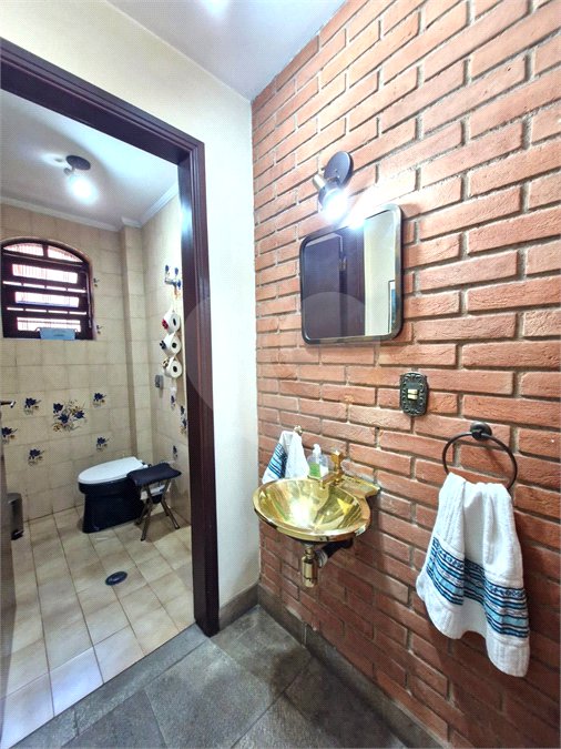 Casa à venda com 4 quartos, sendo 1 suíte, em Alto da Boa Vista, São Paulo, SP