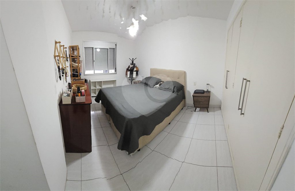 Apartamento à venda com 3 quartos, sendo 1 suíte,  em Vila Mariana, São Paulo, SP