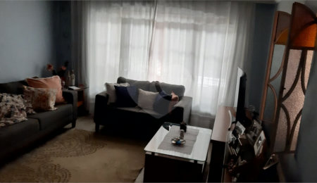 Sobrado à venda com 3 quartos, sendo 1 suíte,  em Vila Campo Grande, São Paulo, SP