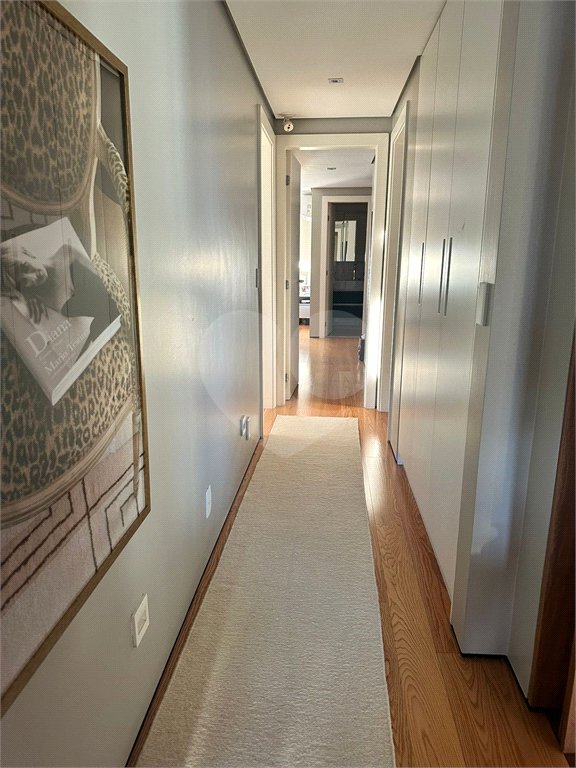 Apartamento à venda com 4 quartos, sendo 3 suítes, em Alto de Pinheiros, São Paulo, SP