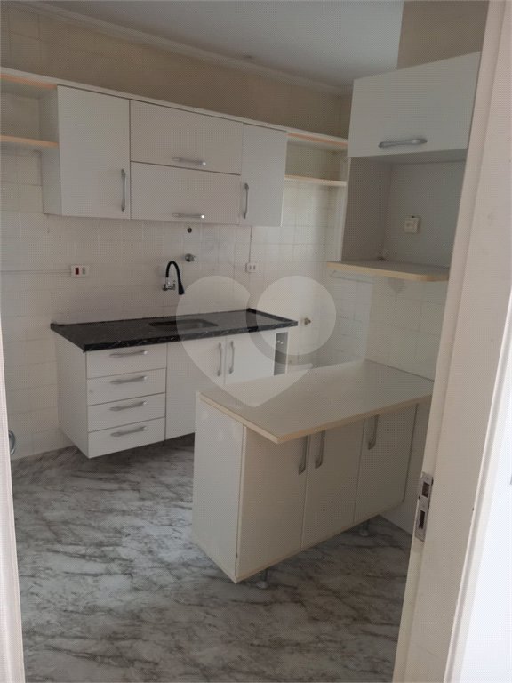 Apartamento à venda com 3 quartos, sendo 1 suíte,  em Vila Olímpia, São Paulo, SP