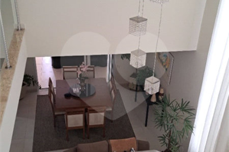 Casa à venda com 4 quartos, sendo 3 suítes,  no condomínio Res. Luzern, Campinas - SP
