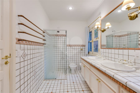 Casa à venda com 4 suítes no condomínio Chácara Flora, São Paulo - SP