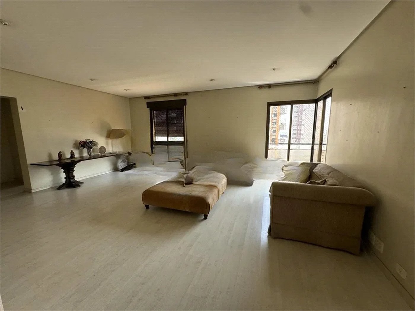 Apartamento à venda com 4 quartos, sendo 2 suítes, em Vila Suzana, São Paulo, SP