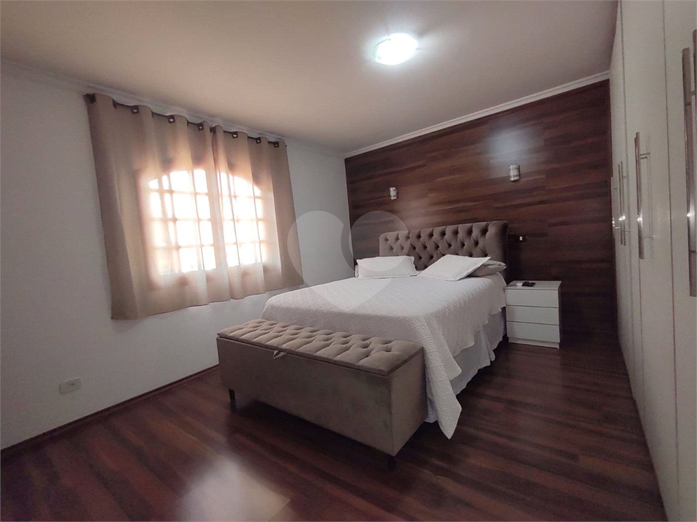 Sobrado à venda com 4 quartos, sendo 2 suítes, em Pedreira, São Paulo, SP