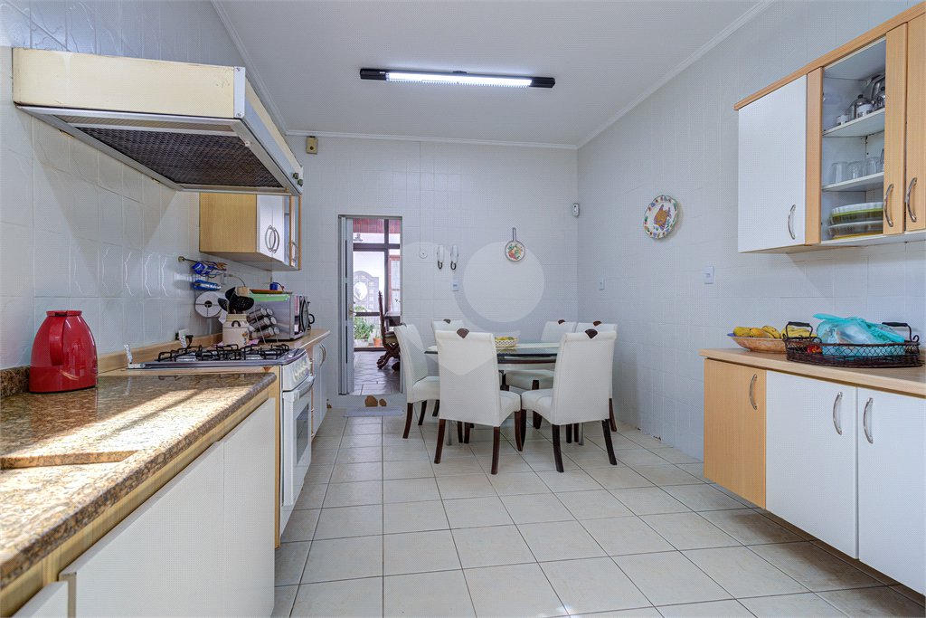 Casa à venda com 3 quartos, sendo 1 suíte, em Alto da Boa Vista, São Paulo, SP