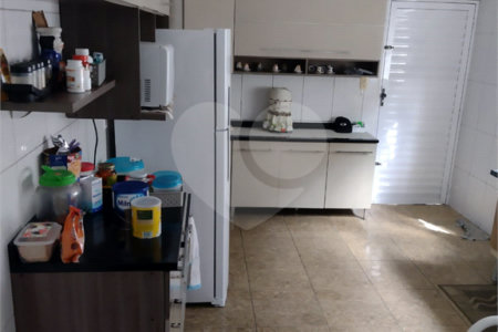 Sobrado à venda com 3 quartos em Parque Residencial Casa Branca, Suzano, SP