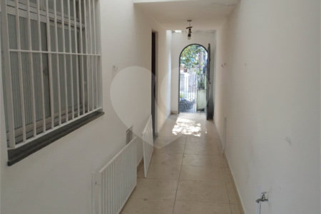Sobrado à venda com 3 quartos, sendo 1 suíte, em Chácara Inglesa, São Paulo, SP