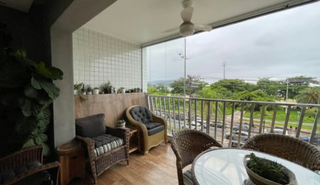 Apartamento com 3 dormitórios frente a praia à venda, 161 m² por R$ 2.200.000 - Gonzaga - Santos/SP