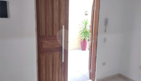 Apartamento à venda com 2 quartos em Reneville, Mairinque, SP