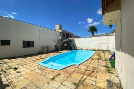 Casa Térrea à venda com 7 suítes em Alto da Lapa, São Paulo, SP