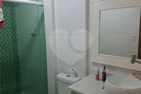 Casa à venda ou para alugar com 2 quartos, sendo 1 suíte, no condomínio Sem Nome Estrada Guandu do Sapê 1444, Rio de Janeiro - RJ
