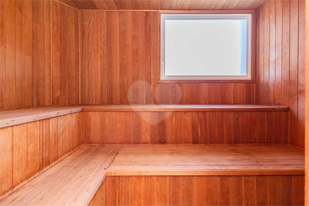 Casa à venda com 4 quartos, sendo 2 suítes, no condomínio Domus, São Paulo - SP