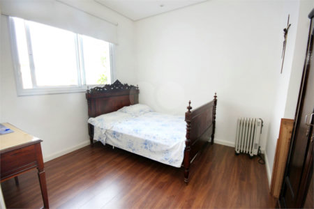 Sobrado à venda com 5 quartos, sendo 3 suítes, em Brooklin Velho, São Paulo, SP